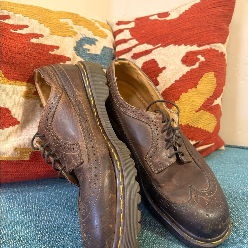 Vintage 90s Dr. Martens Brogue Wingtip leather made in England oxfords 11